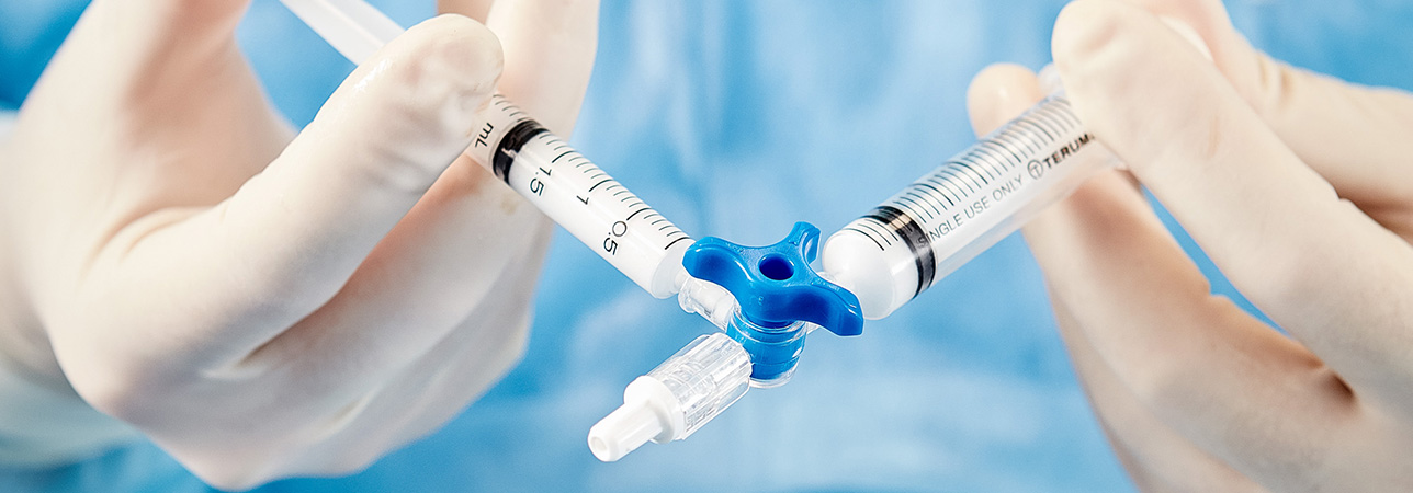 Metoda Tessariego przygotowania piany do skleroterapii.