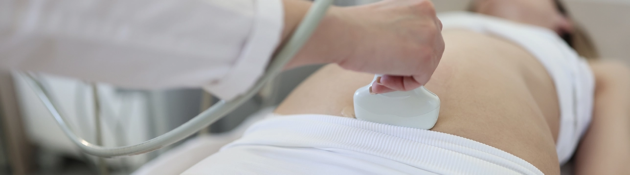 Badanie przezbrzuszne USG Doppler żył miednicy. Klinika Flebologii